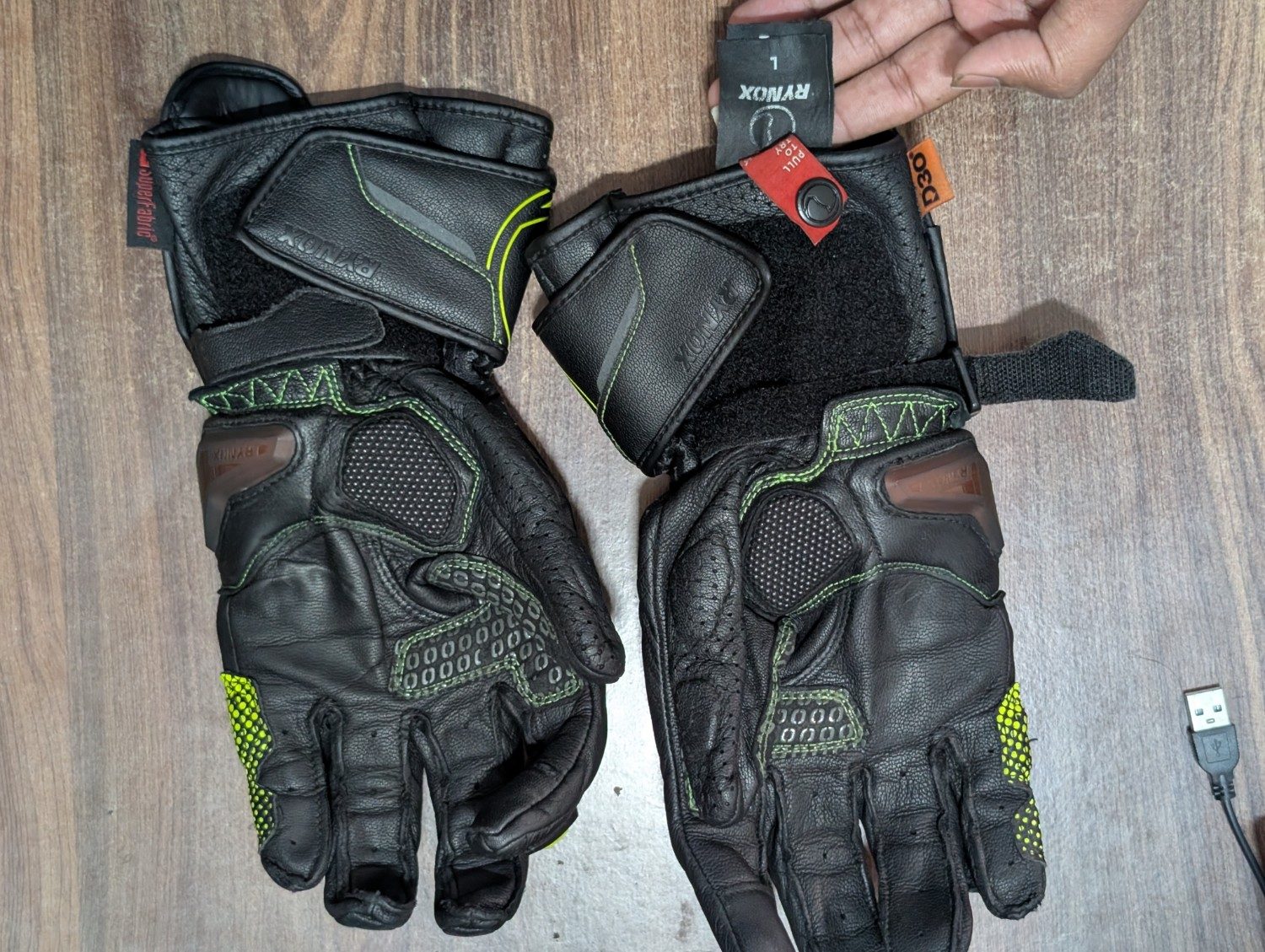 Rynox Advento pro full gauntlet gloves 2