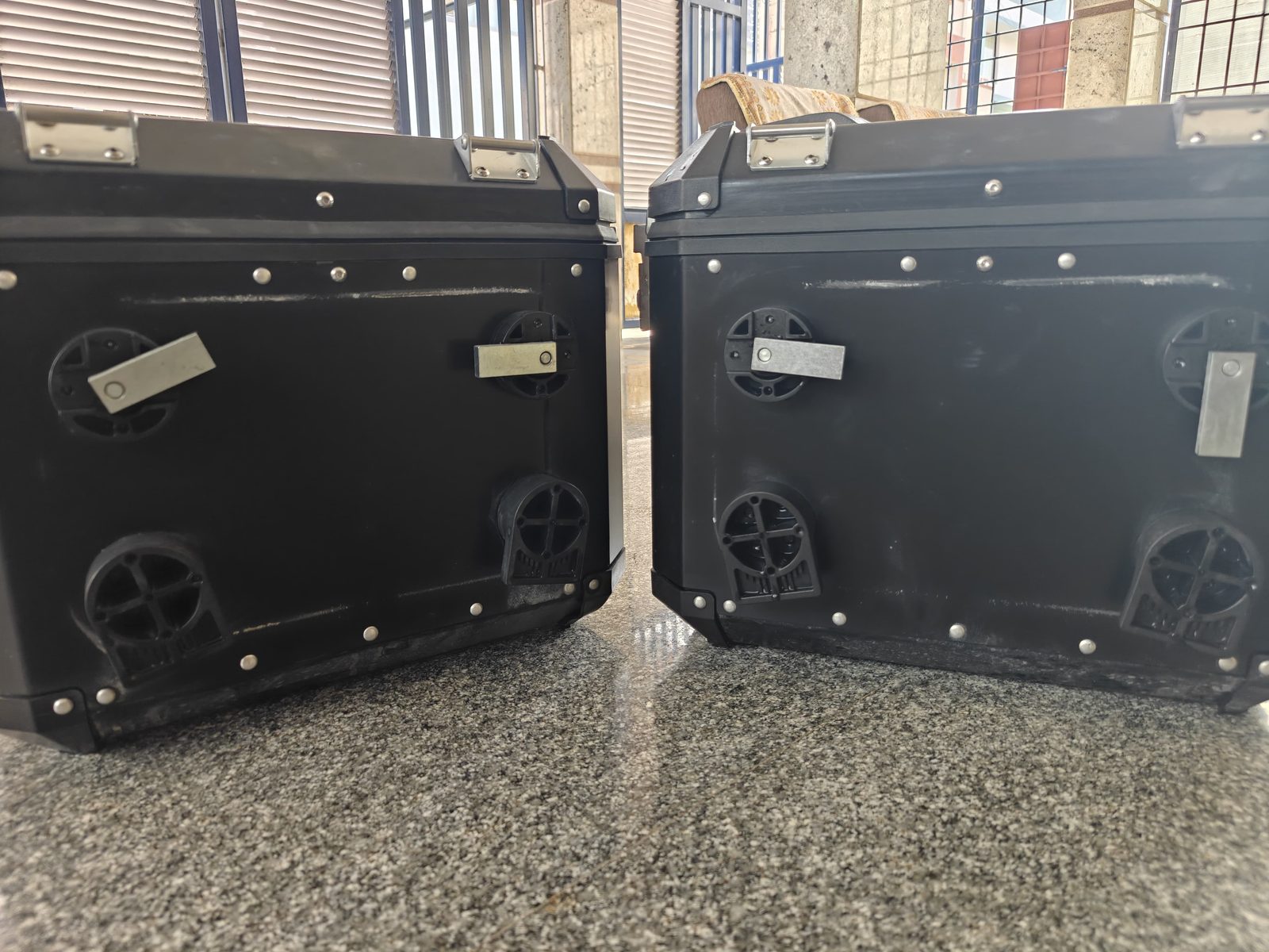 Royal Enfield panniers boxs  3