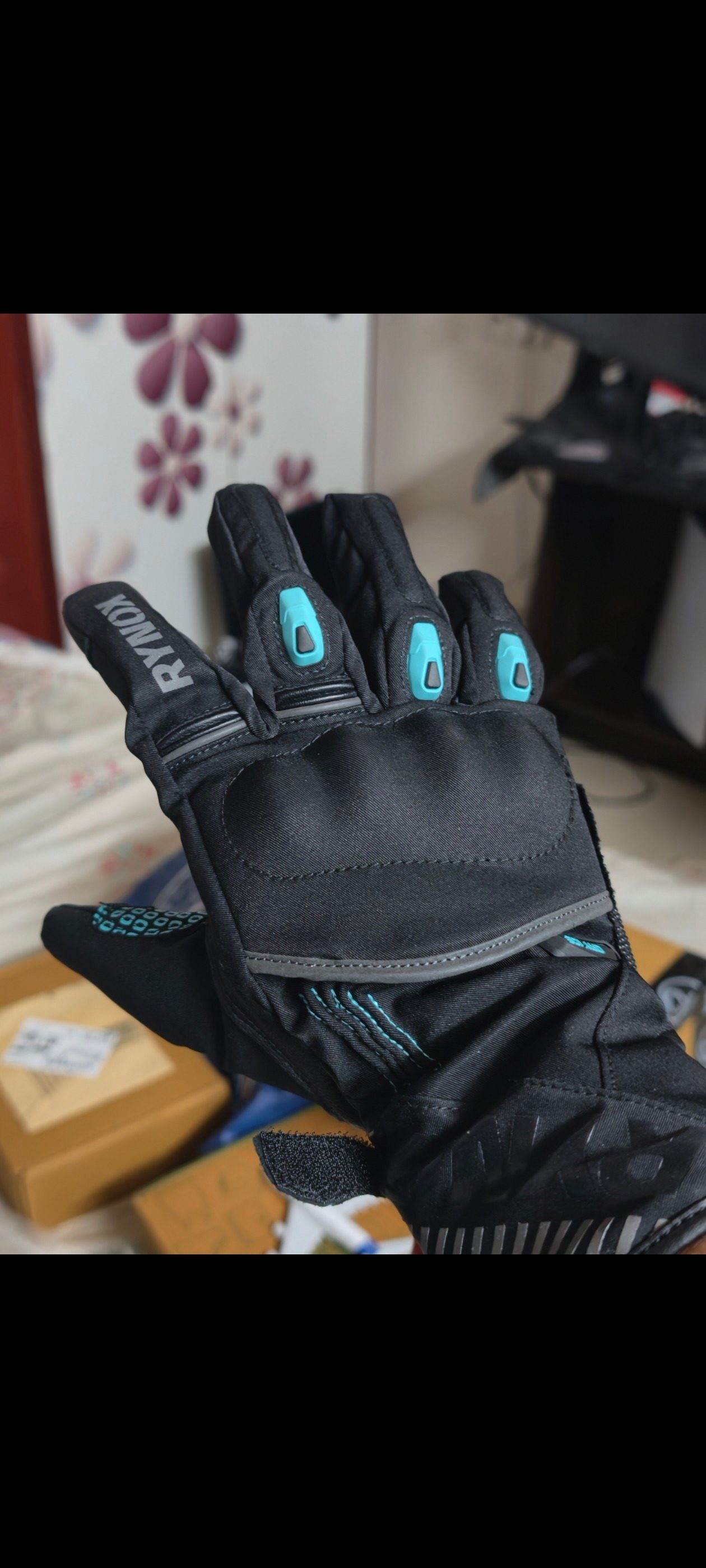 RYNOX DRYICE GLOVES  - image 1