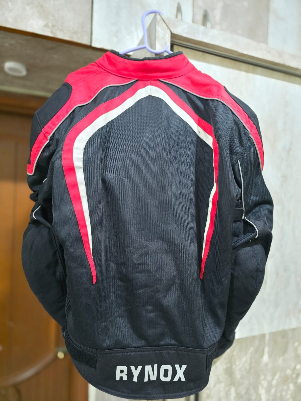 Rynox riding jacket level 2 black and red 2