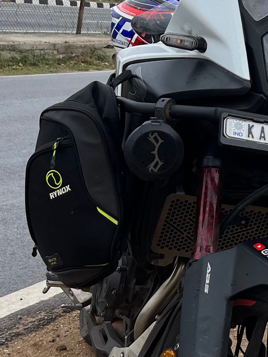 Rynox navigator frame bags for Himalayan 450 3