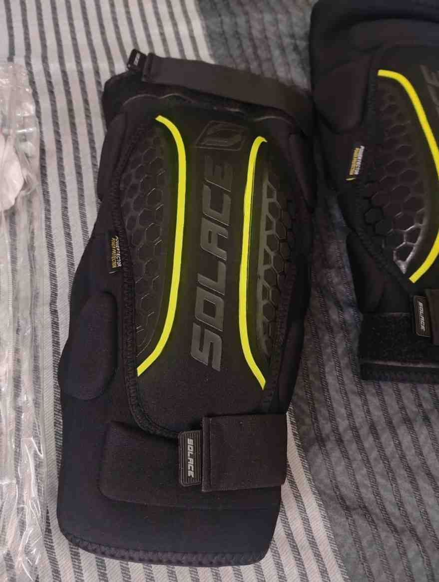 Solace Stealth Knee Guards CE2  2