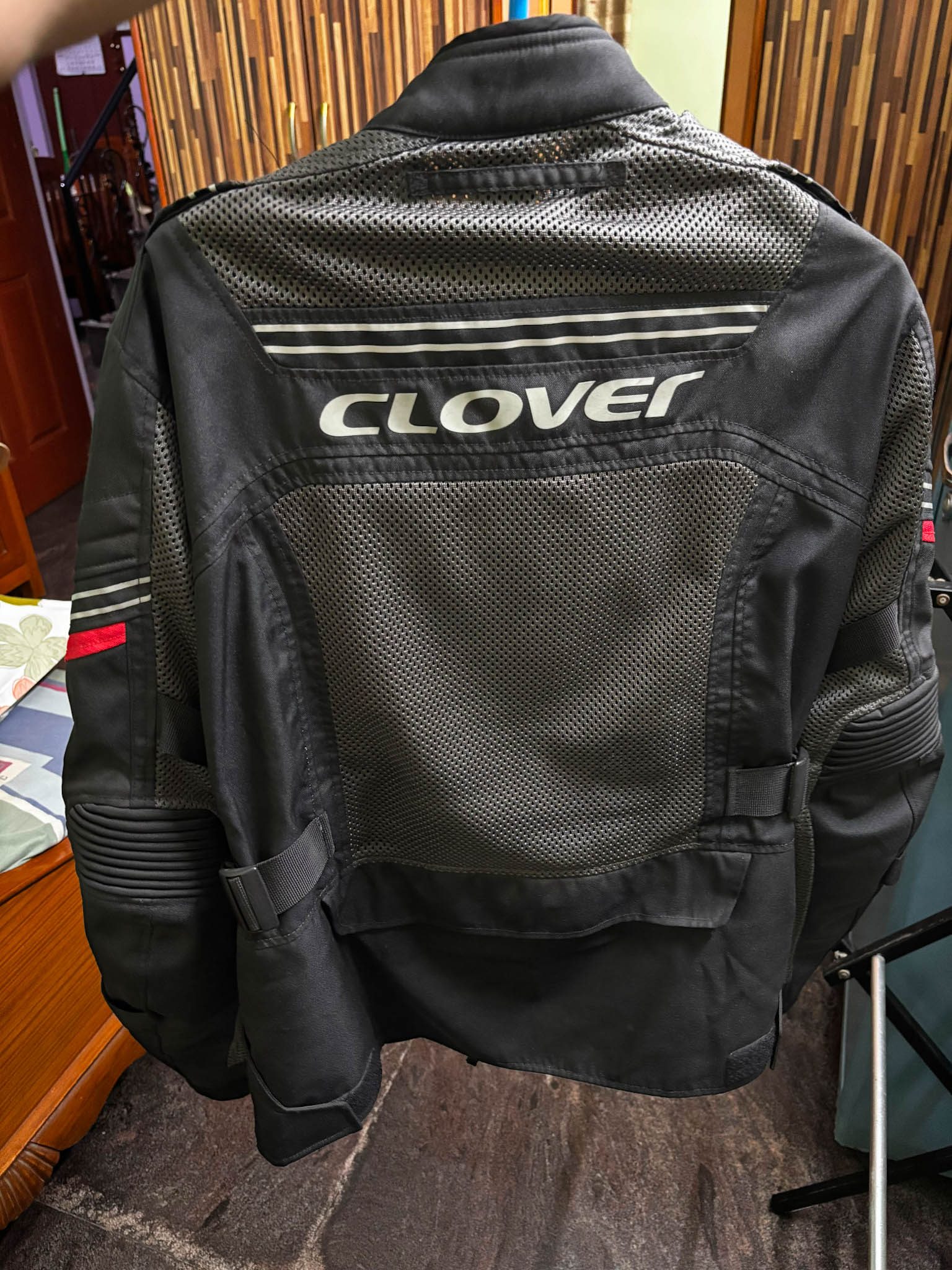 Clover Ventouring 3 Wp Airbag Black Jackets 3