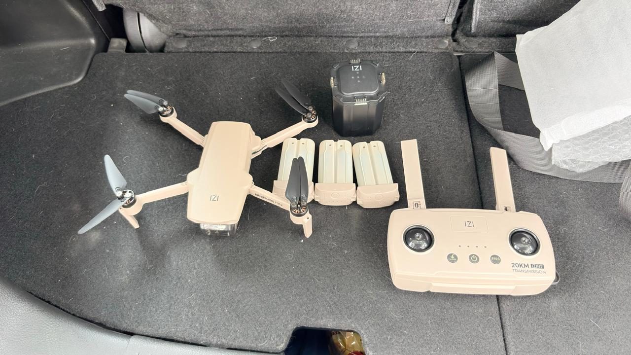 IZI BREPHOS MINI FLY MORE COMBO DRONE.   2