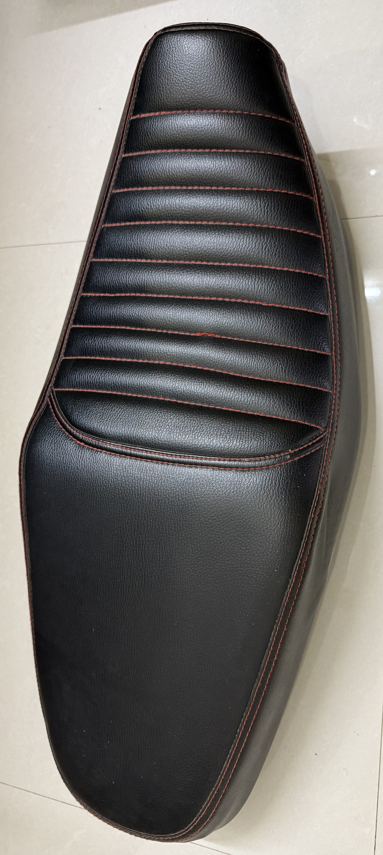 X440 stock seat with seat cover - image 1