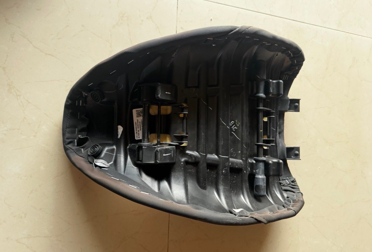 Low Rider Seat with Pillion seat for Himalayan 450 - image 1