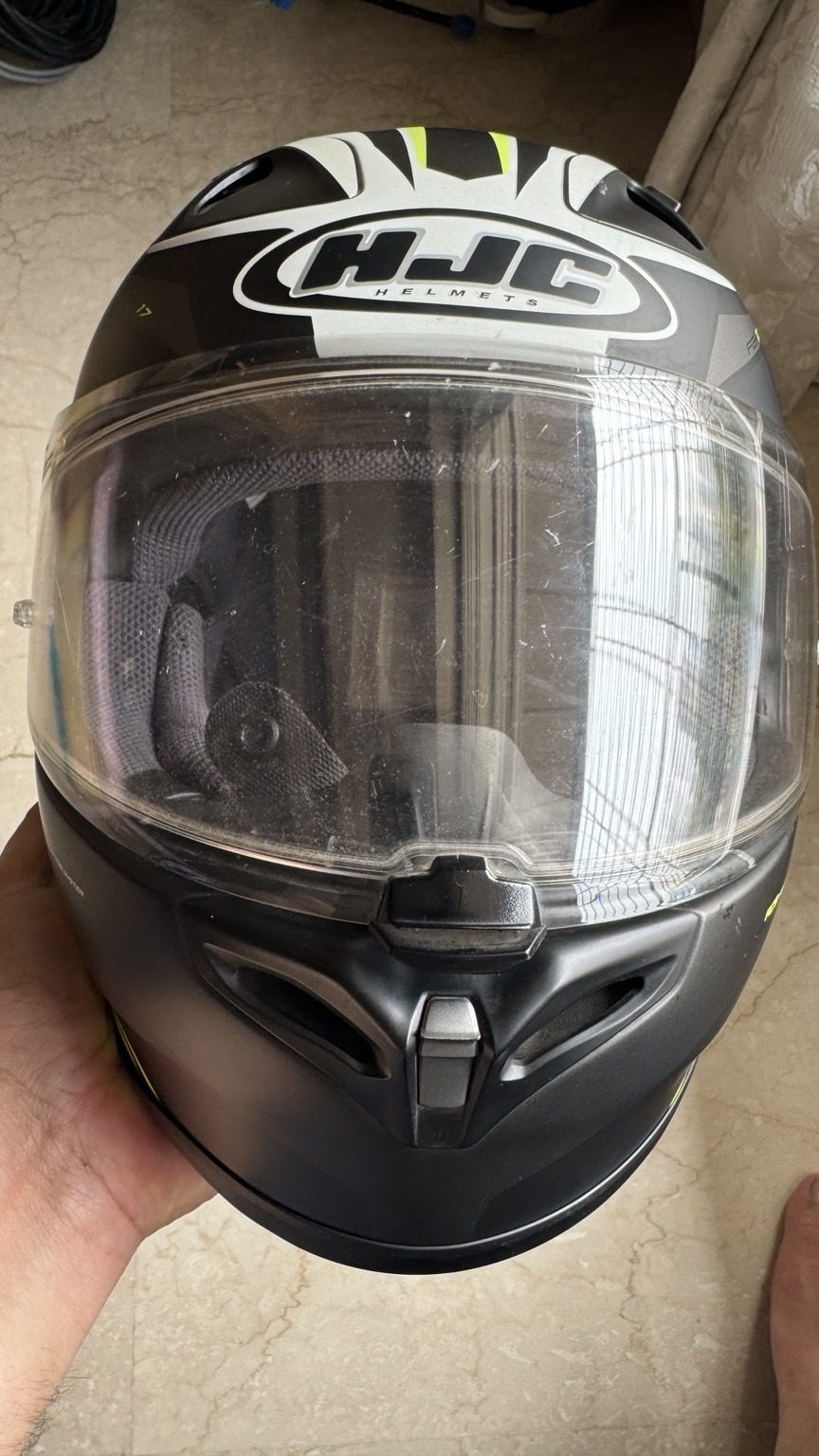 HJC Helmet Size M - image 1