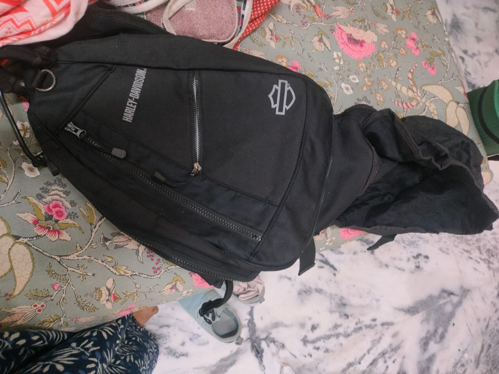 Sling backpack - image 1