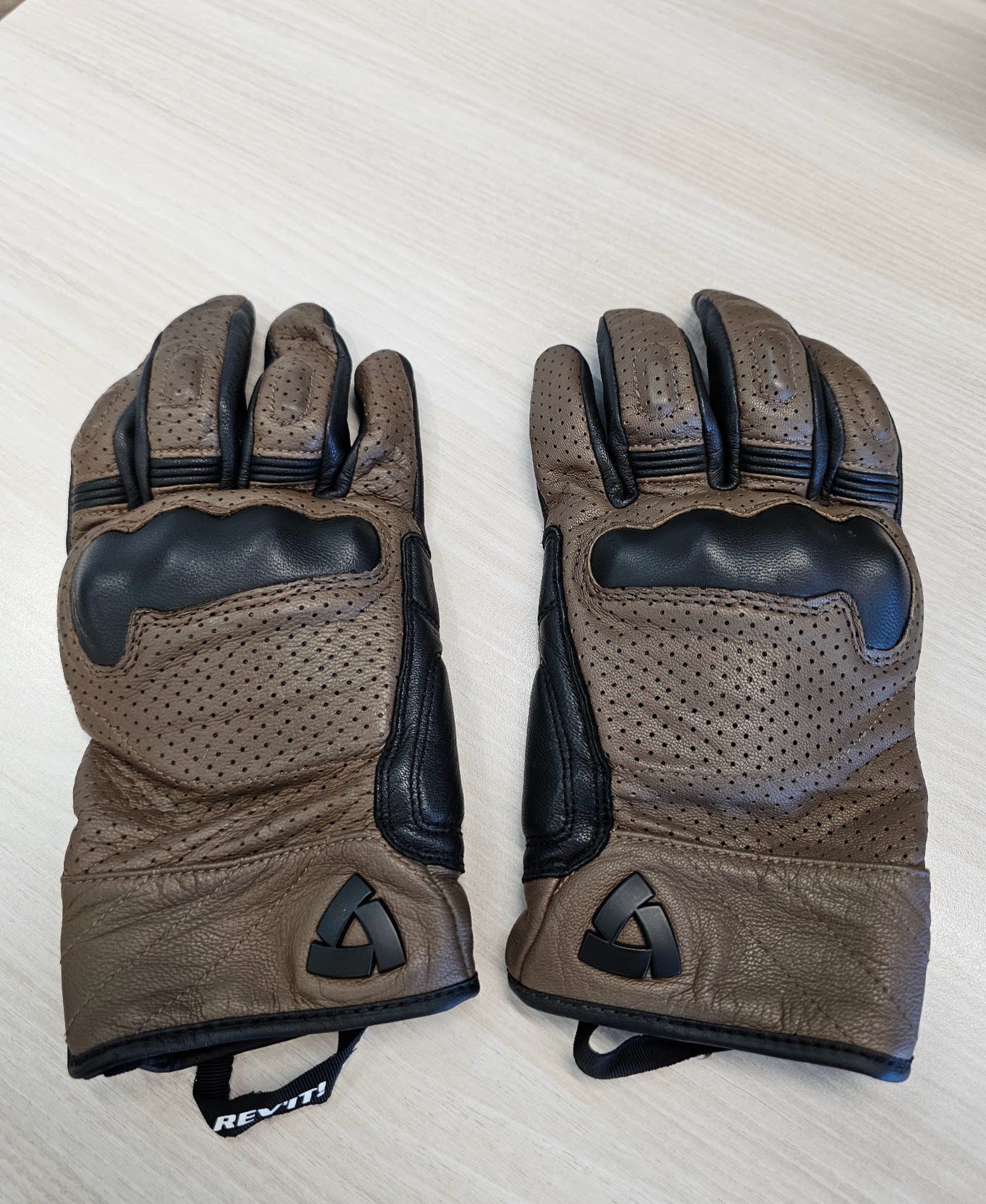 Revit New Heights Leather Gloves - image 1