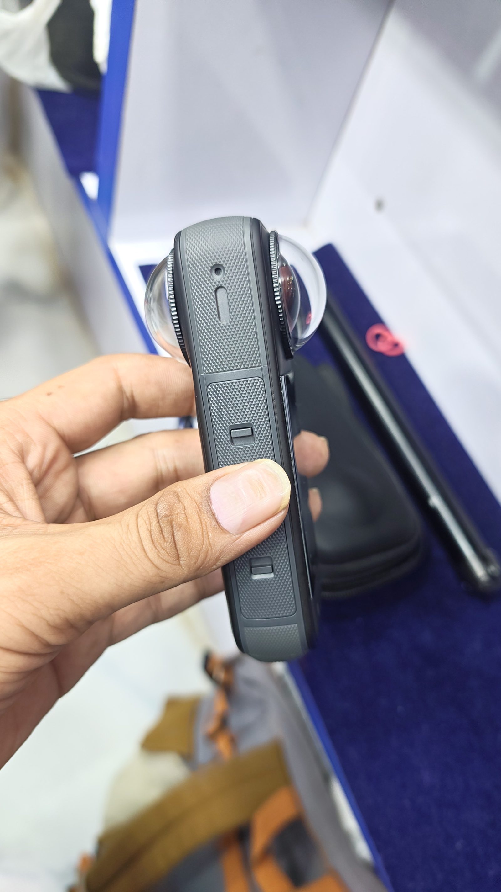 Insta 360 X5 with 512gb SanDisk Pro memory card  2