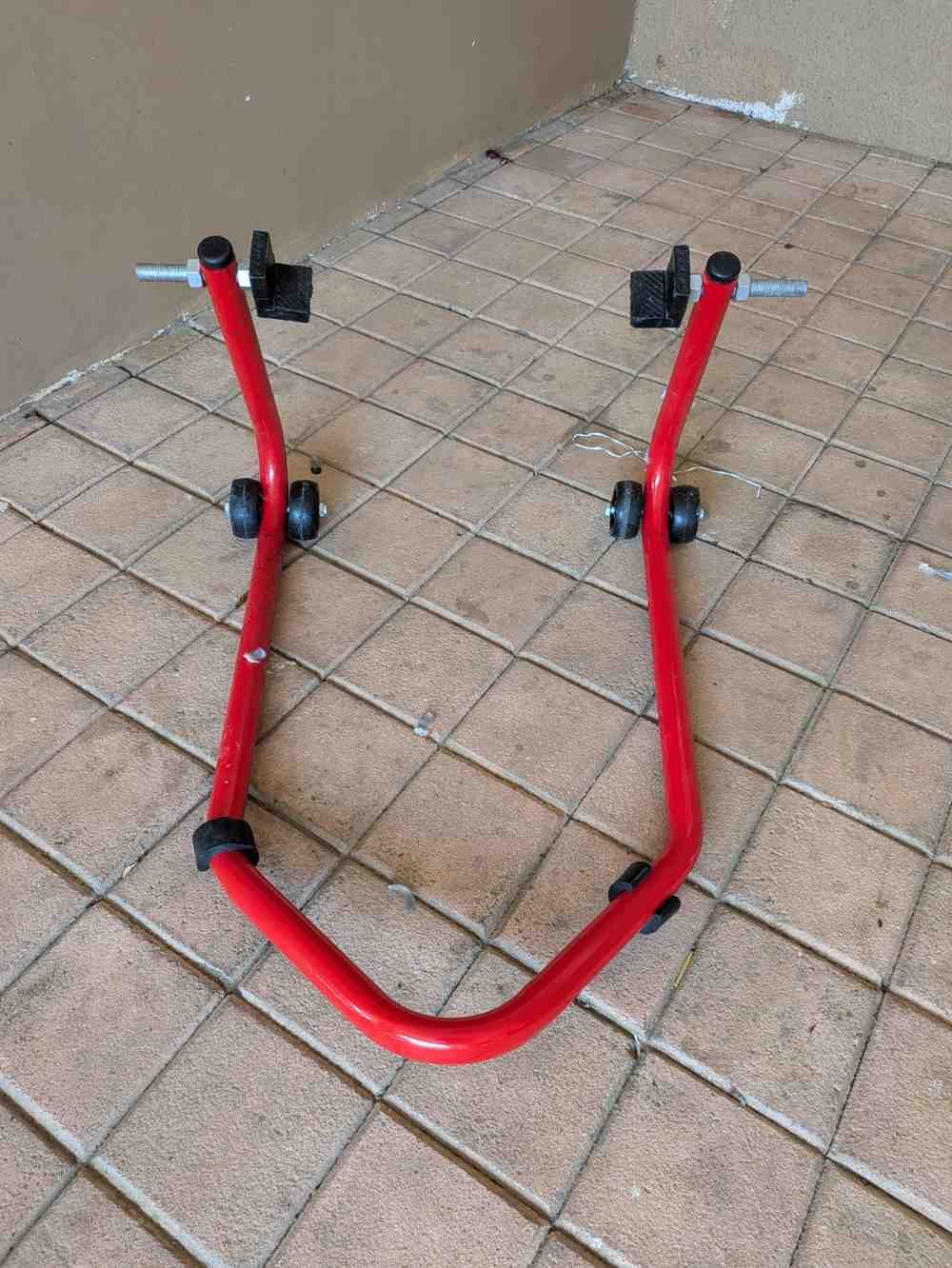 Moxzilla Paddock Stand - image 1