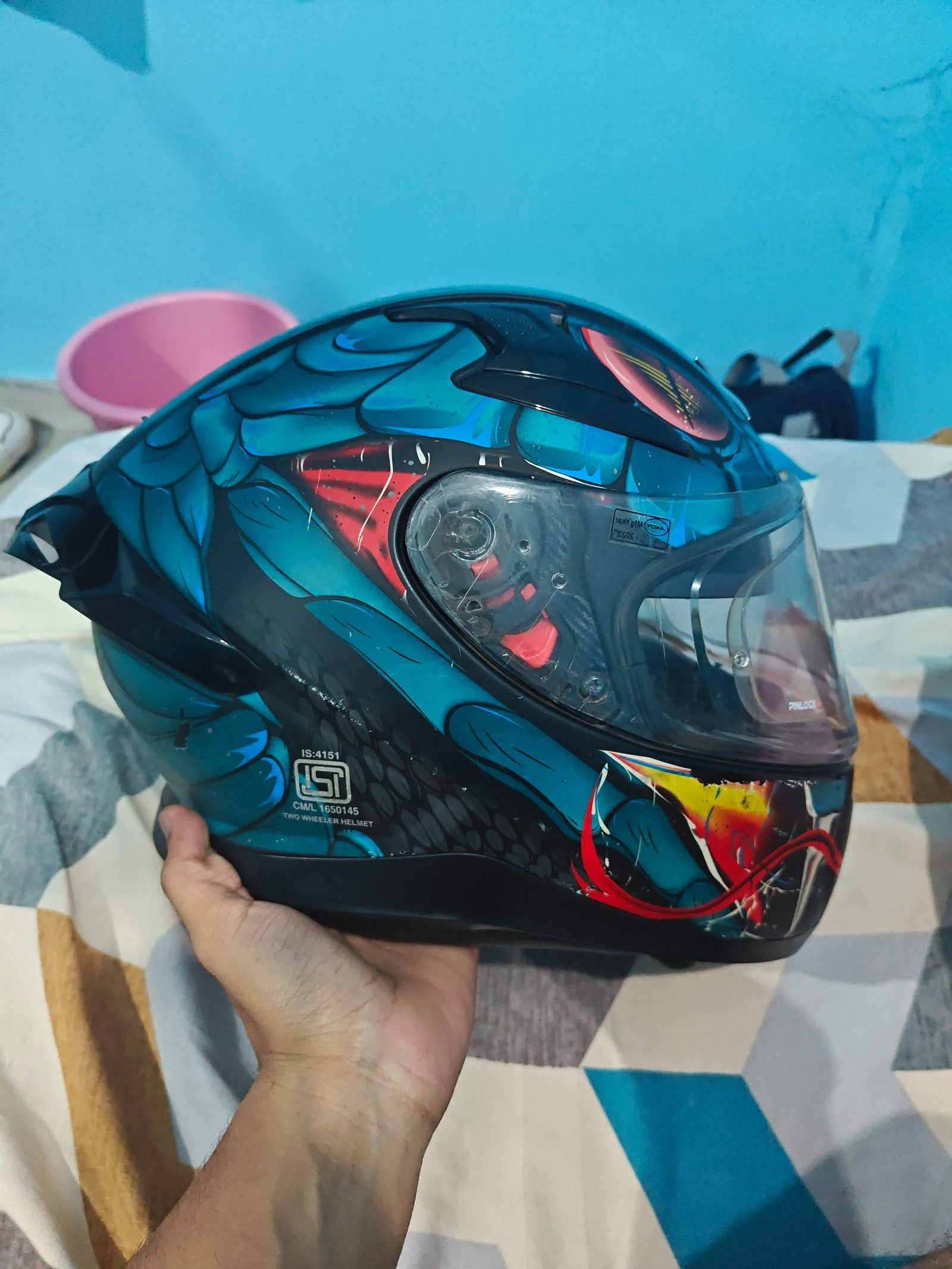 Axor venomous helmet  3
