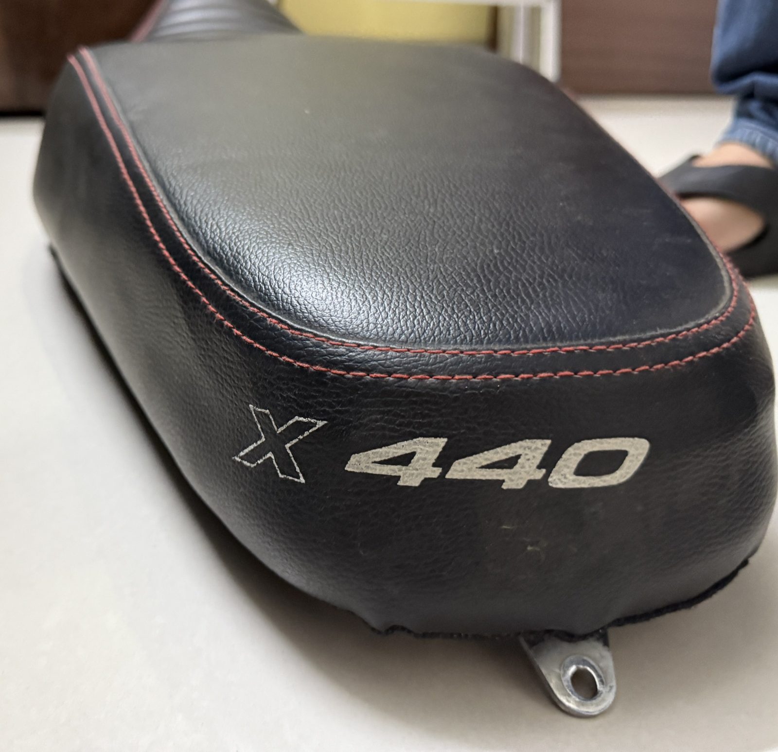 X440 stock seat with seat cover 2